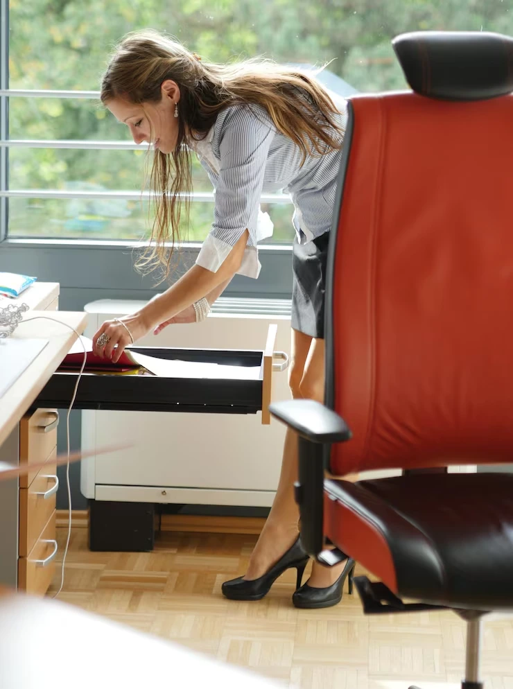 Office Furniture Disposal in Lewisham – Hassle-Free, Eco-Friendly Solutions
