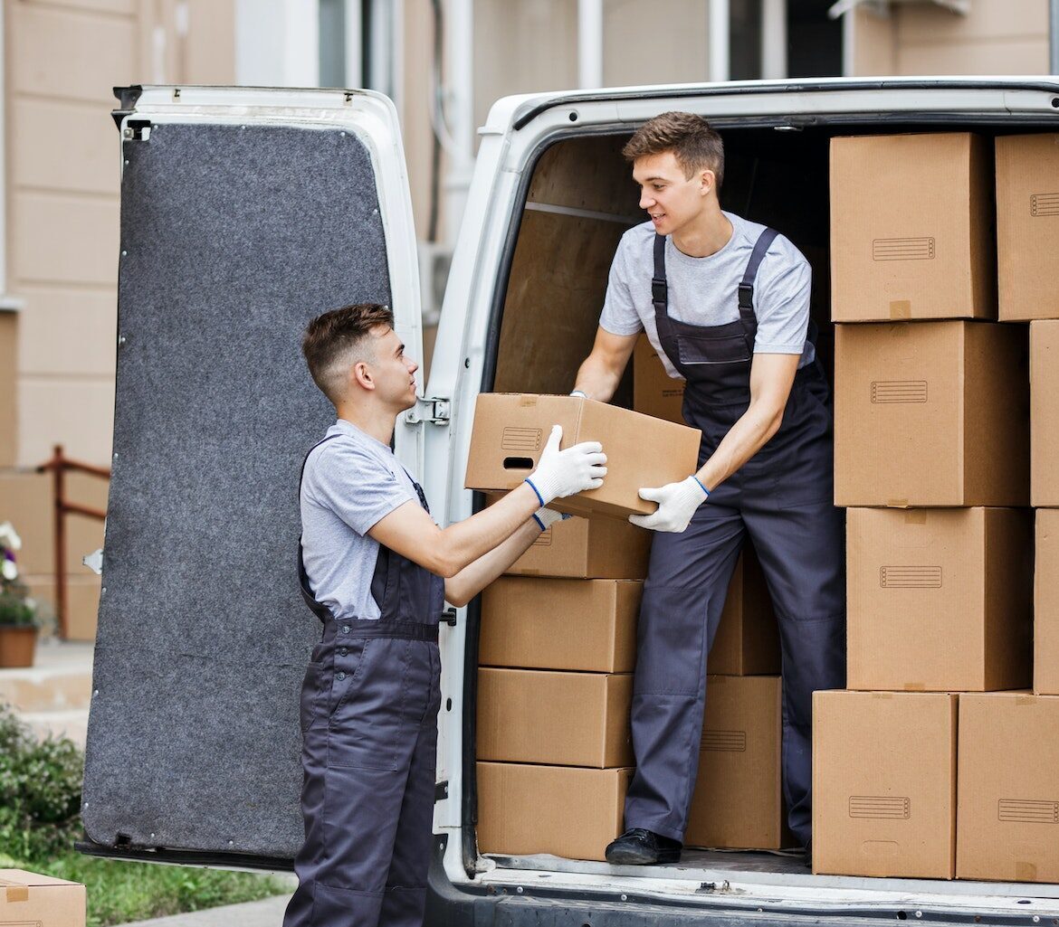 two-men-unloading
